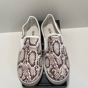 SOHO Girls Faux Snakeskin Embossed Slip Ons ~ Women’s Size 10 ~ Style Jerry-2